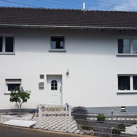 Westerwald Apartments Strassenhaus Exterior foto